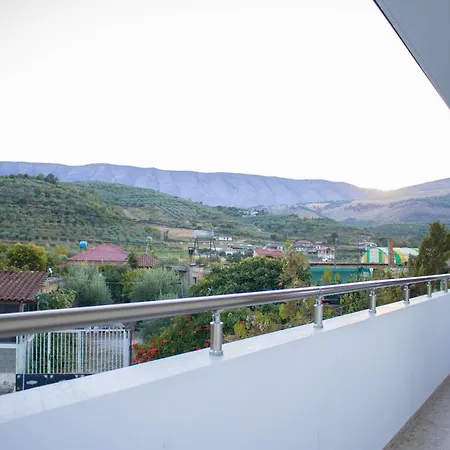 The Horizon * Berat